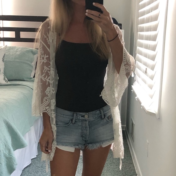 AQUA Sheer Lace Cover Up Kimono - Picture 7 of 7